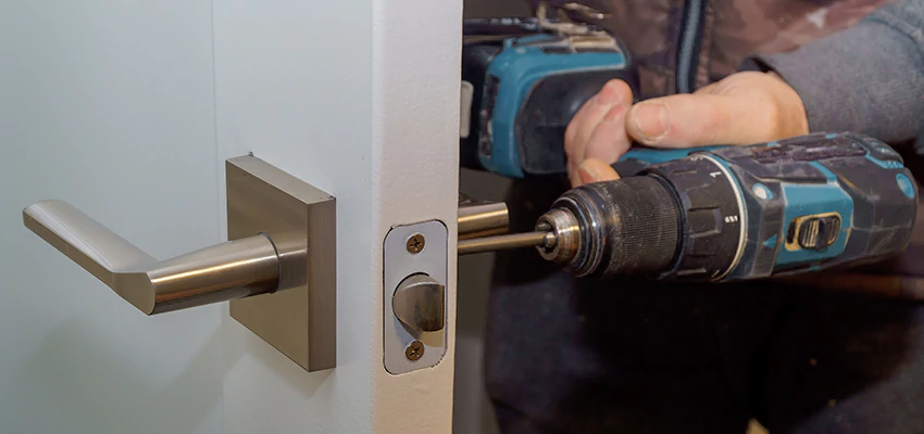 Broken Door Handle Lock Repair in East Palo Alto, California
